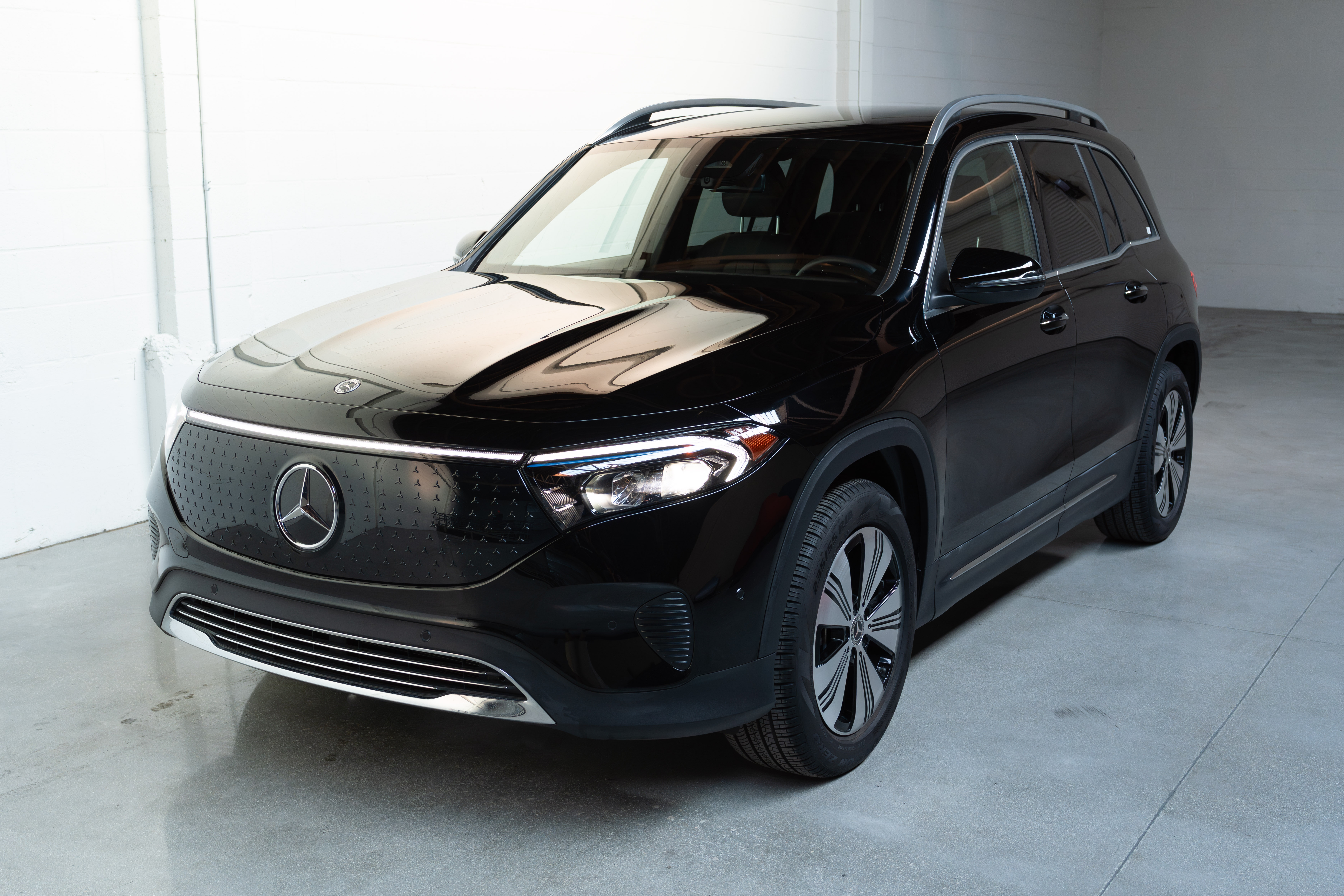 2024 Mercedes-Benz EQB - Primary