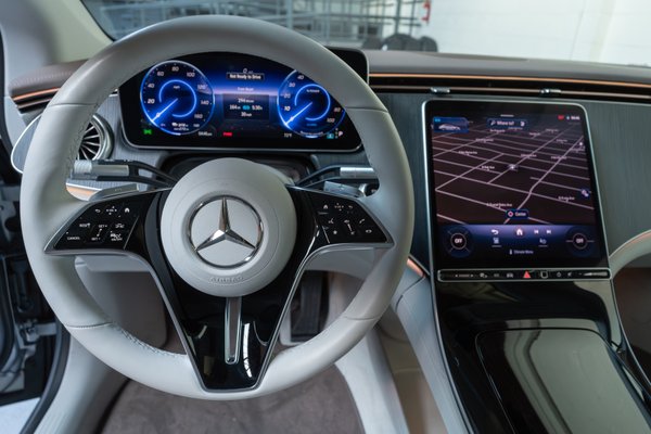 2022 Mercedes-Benz EQS - interior