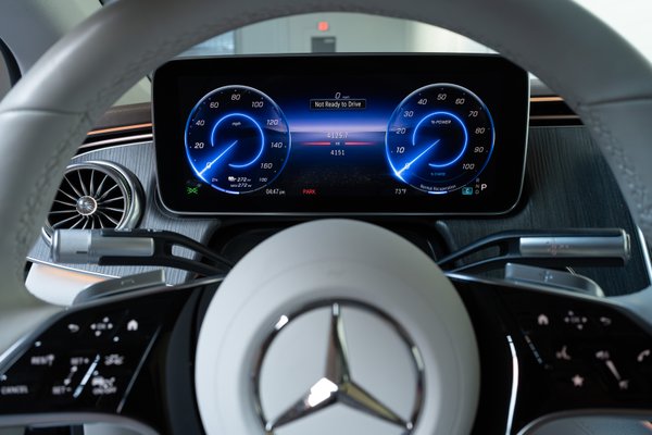 2022 Mercedes-Benz EQS - detail