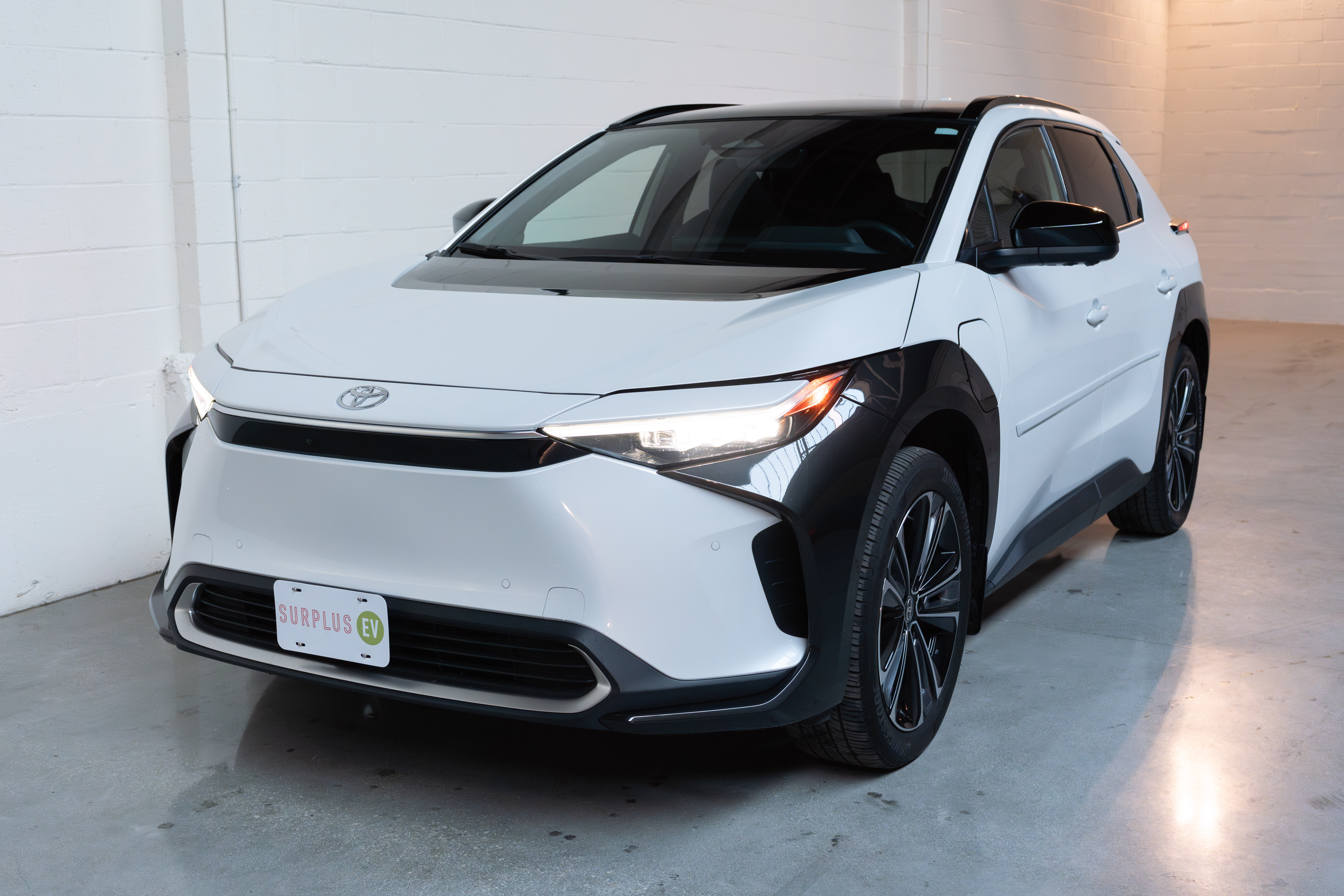 2023 Toyota bZ4X - Primary