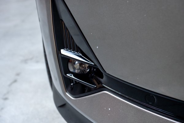 Front bumper stone chips